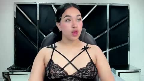 isabellrodriguez18 online show from 10/09/25, 03:59