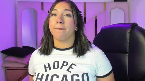 isabellrodriguez18 online show from 04/04/26, 02:54