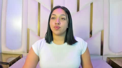 isabellrodriguez18 online show from 05/21/26, 03:24