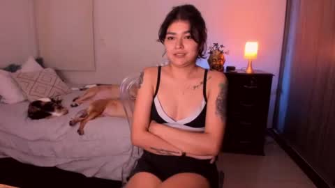 Snapshot of isabelprietoo chatting on 07/18/26, 12:37 Isa online show from 07/18/26, 12:37