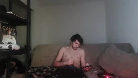 isaiahf24 online show from 04/19/26, 12:37