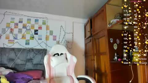 Snapshot of isangel_ chatting on 06/23/26, 02:09 Isabela online show from 06/23/26, 02:09