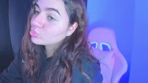 Isa online show from 12/21/24, 01:36