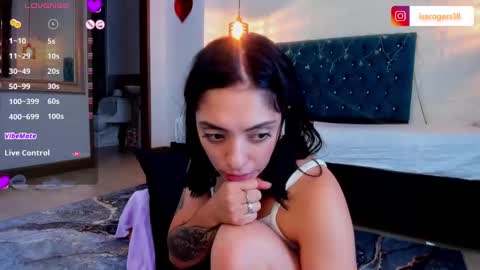 isabel  online show from 03/11/25, 02:51