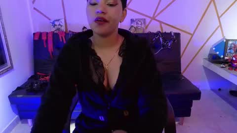 isabela online show from 10/18/25, 09:54