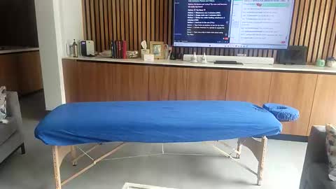 isela online show from 11/23/25, 06:08