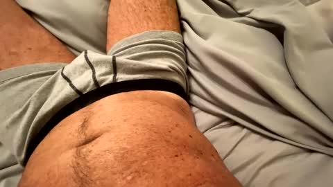 isemencum18 online show from 01/17/25, 12:42