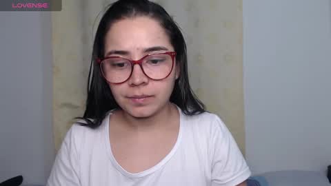 Snapshot of isemma chatting on 12/12/24, 03:43 Emma online show from 12/12/24, 03:43