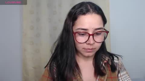 Snapshot of isemma chatting on 12/13/24, 03:49 Emma online show from 12/13/24, 03:49