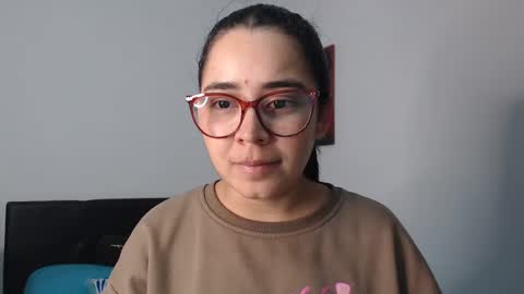 Snapshot of isemma chatting on 03/11/25, 02:54 Emma online show from 03/11/25, 02:54