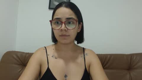 Snapshot of isemma chatting on 09/16/25, 02:34 Emma online show from 09/16/25, 02:34