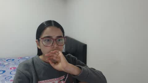 Emma online show from 01/06/26, 01:31