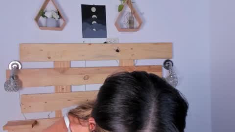 ishabellalopez online show from 01/05/25, 05:09