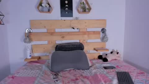 ishabellalopez online show from 01/18/25, 02:47