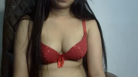 ishika_ishu online show from 10/15/25, 11:05