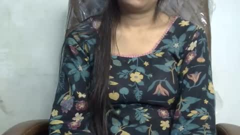 ishika_ishu online show from 10/17/25, 05:37