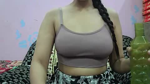 ishika_singh_ online show from 03/17/26, 02:49