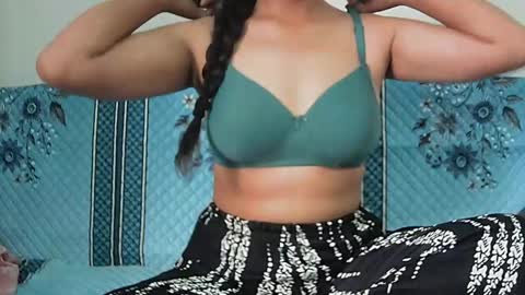 ishika_singh_ online show from 06/30/26, 01:50