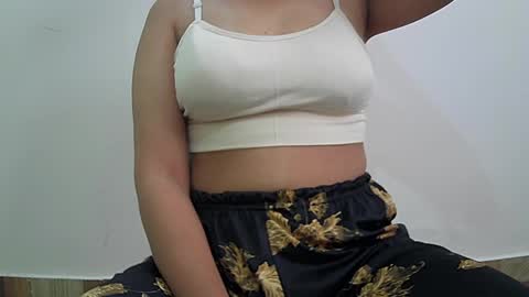 ishika_singh_ online show from 07/14/26, 02:05