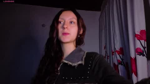 Snapshot of isis1012 chatting on 02/08/26, 04:16 isa online show from 02/08/26, 04:16