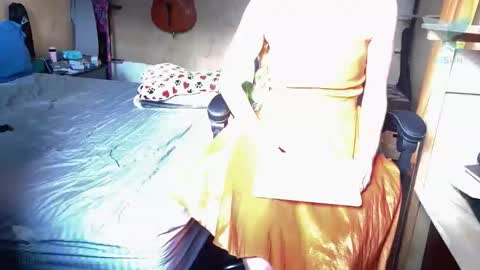 Snapshot of isis_alan chatting on 03/16/26, 12:42 Isis Alan online show from 03/16/26, 12:42