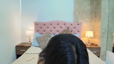 Isis Choi online show from 07/01/26, 07:24
