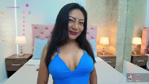 Isis Choi online show from 07/11/26, 07:27