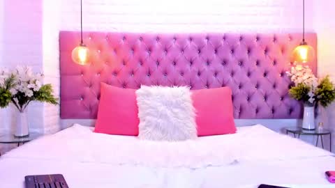 Isis  online show from 10/07/25, 03:36