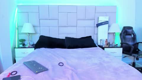 Pauli online show from 11/20/25, 11:48