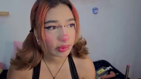 Isisjones18 online show from 11/02/25, 09:22