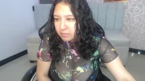 Snapshot of isla_ch chatting on 07/10/26, 08:00 isla_ch online show from 07/10/26, 08:00