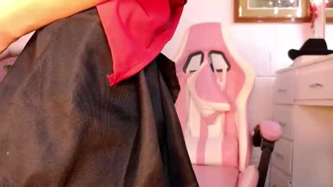 Isla Rosee18 online show from 11/30/25, 01:31