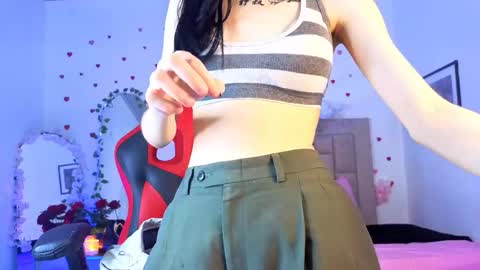 Isla Rosee18 online show from 04/17/26, 01:08