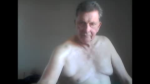 Snapshot of island625103 chatting on 02/04/25, 09:10 island625103 online show from 02/04/25, 09:10