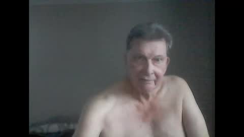 Snapshot of island625103 chatting on 02/12/25, 09:33 island625103 online show from 02/12/25, 09:33