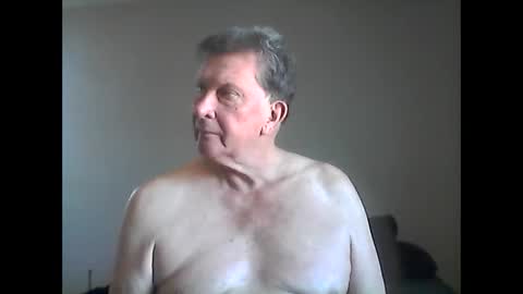 Snapshot of island625103 chatting on 02/21/25, 09:11 island625103 online show from 02/21/25, 09:11