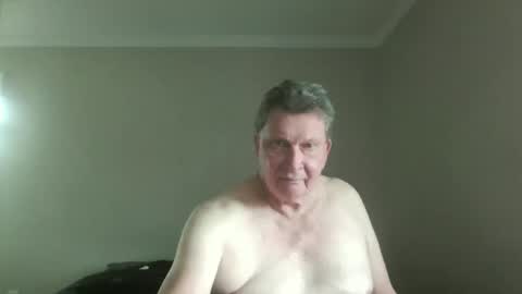 Snapshot of island625103 chatting on 09/12/25, 08:31 island625103 online show from 09/12/25, 08:31