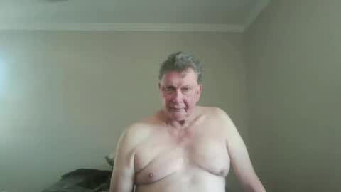 Snapshot of island625103 chatting on 10/06/25, 06:16 island625103 online show from 10/06/25, 06:16