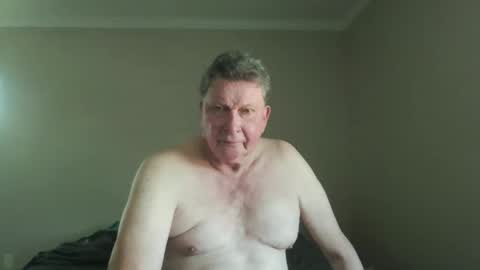 Snapshot of island625103 chatting on 10/23/25, 08:18 island625103 online show from 10/23/25, 08:18