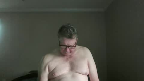 Snapshot of island625103 chatting on 10/25/25, 08:47 island625103 online show from 10/25/25, 08:47