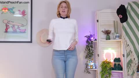 Lou  Peaches online show from 03/21/26, 03:15