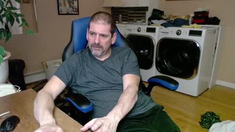 Jim online show from 02/07/25, 01:15