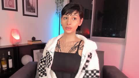 Snapshot of isnotforeveryone chatting on 03/08/25, 02:55 Julyane online show from 03/08/25, 02:55