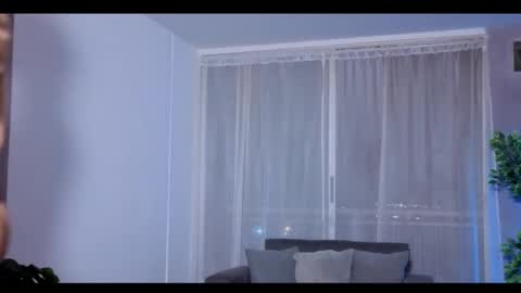 Snapshot of isnotforeveryone chatting on 10/18/25, 04:04 Julyane online show from 10/18/25, 04:04