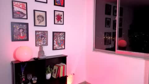 Julyane online show from 11/11/25, 12:32