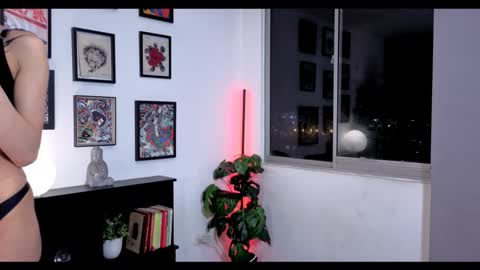 Julyane online show from 11/16/25, 11:43