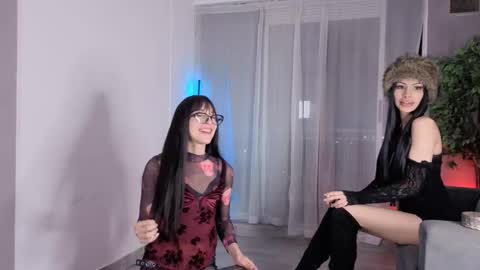 Snapshot of isnotforeveryone chatting on 02/05/26, 01:54 Julyane online show from 02/05/26, 01:54