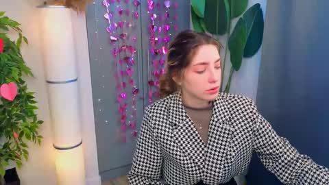 Emilia online show from 02/21/26, 06:25