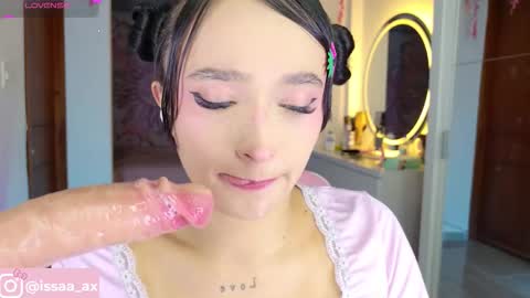 I S S A B E L A Igissaa ax    Xlittleissa  online show from 02/25/26, 11:03