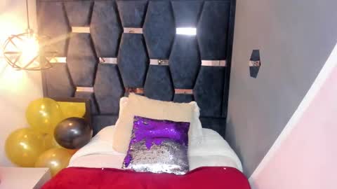 ISSA MILF online show from 11/14/25, 04:06